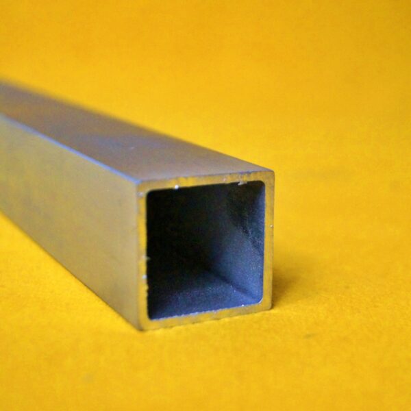 profil-30x30x2-scaled-1.jpg Profil aluminiowy kwadratowy 30x30x2mm